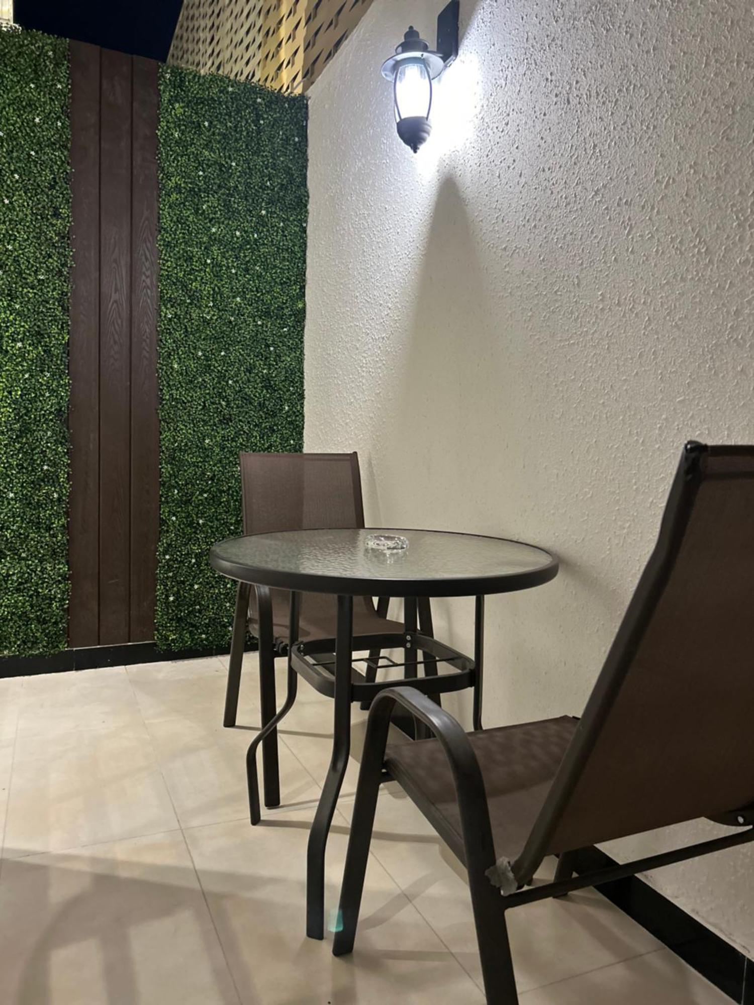 استديو بمدخل خاص وجلسة خارجية Apartemen